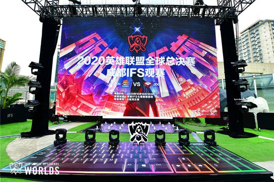 小虎杰斯出装攻略揭秘15穿甲玩法与Rookie的精彩表现